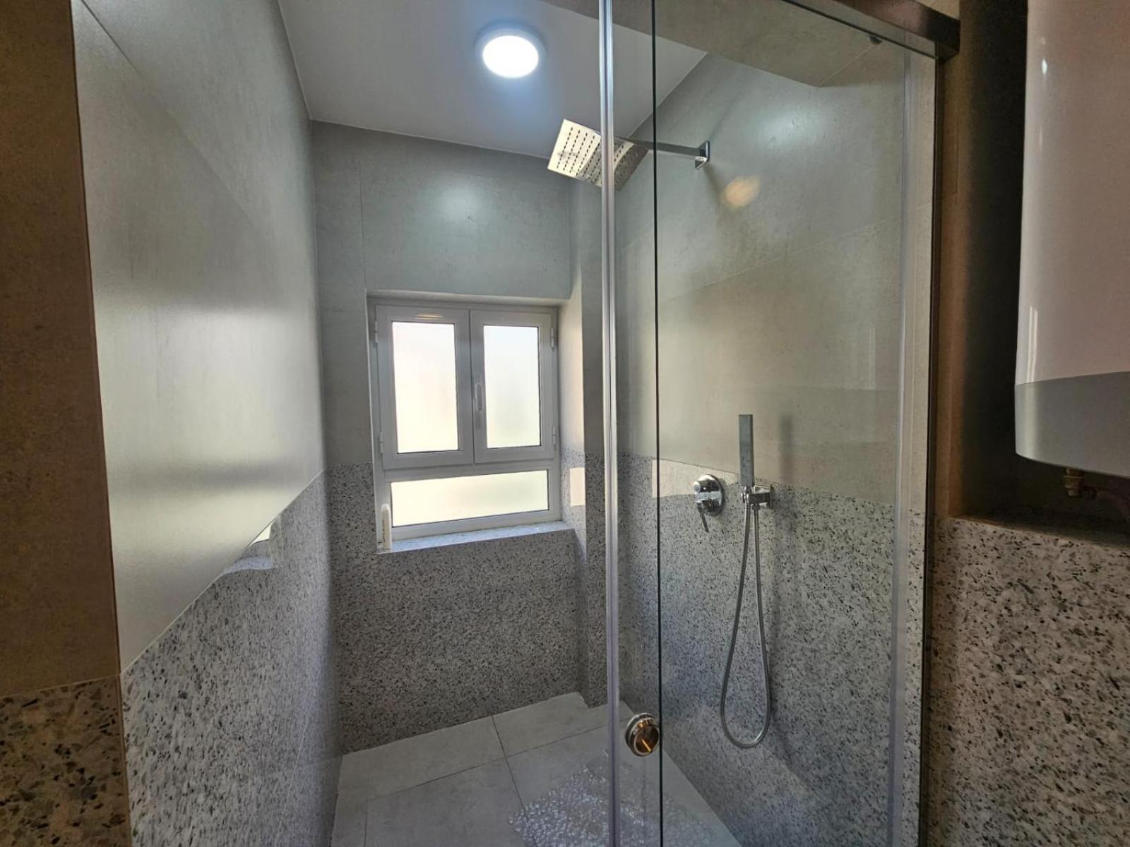 Appartement Valentino'S Nest à Tirana Extérieur photo