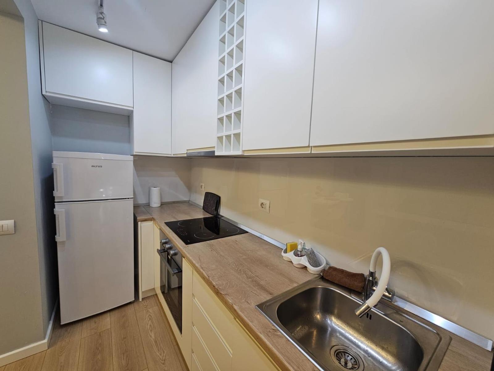 Appartement Valentino'S Nest à Tirana Extérieur photo