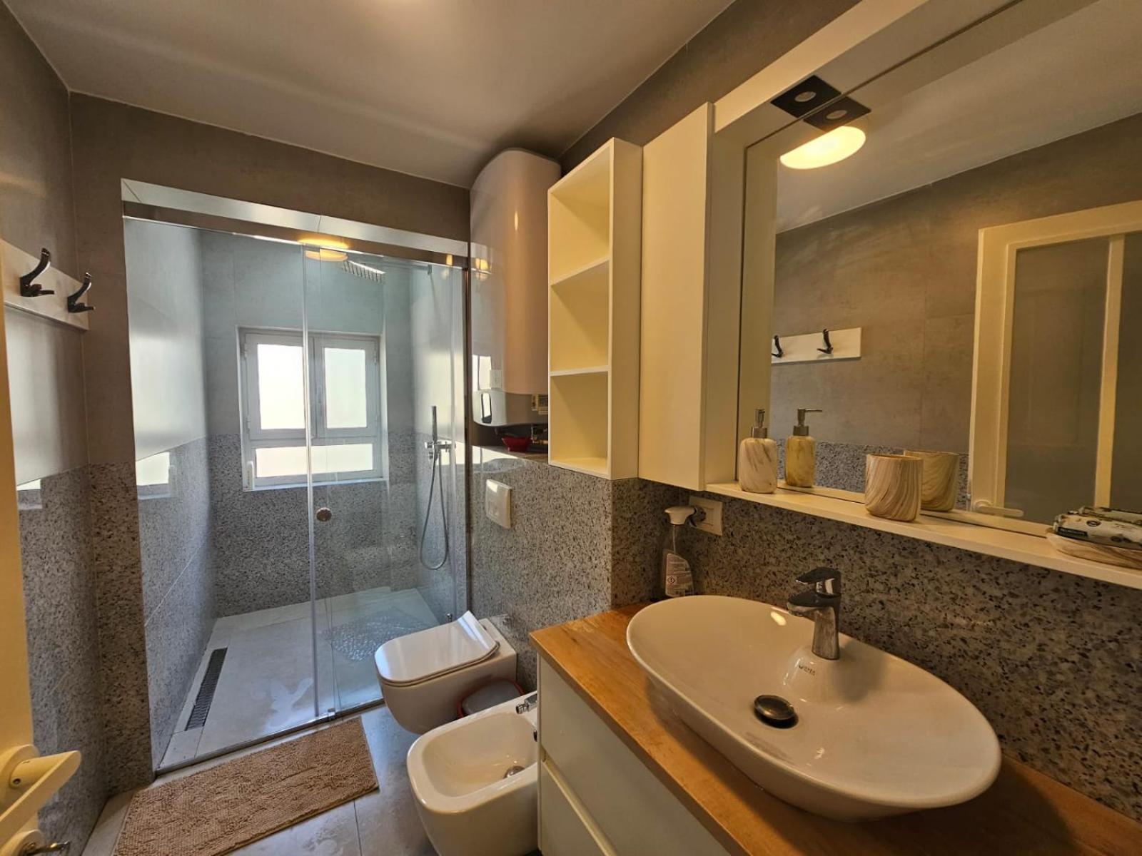 Appartement Valentino'S Nest à Tirana Extérieur photo